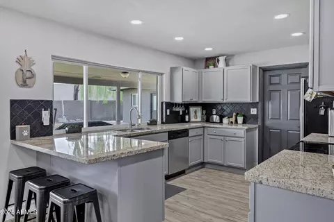 462 W Pampa Ave, Mesa, AZ 85210