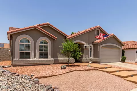 Exterior - 4102 E Tonto St, Phoenix, AZ 85044 photo 2 of 16