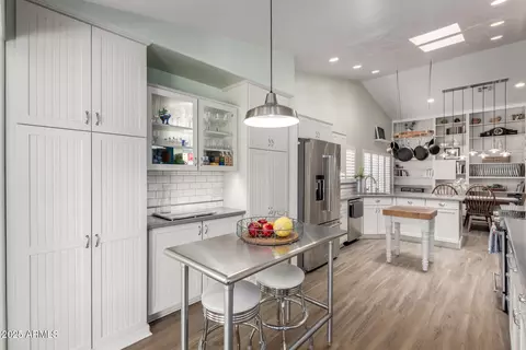 Kitchen - 4102 E Tonto St, Phoenix, AZ 85044 photo 3 of 9