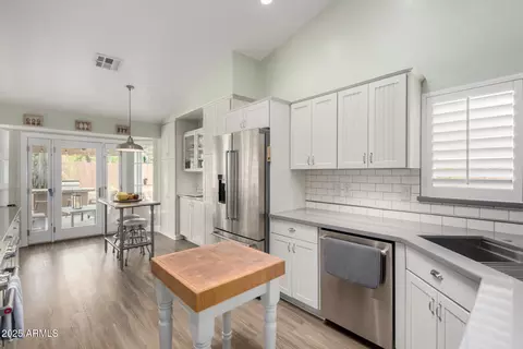 Kitchen - 4102 E Tonto St, Phoenix, AZ 85044 photo 7 of 9