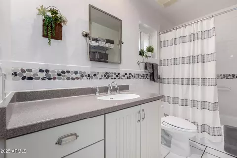 Bath - 4102 E Tonto St, Phoenix, AZ 85044 photo 4 of 4