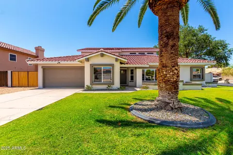 7227 W Larkspur Dr, Peoria, AZ 85381