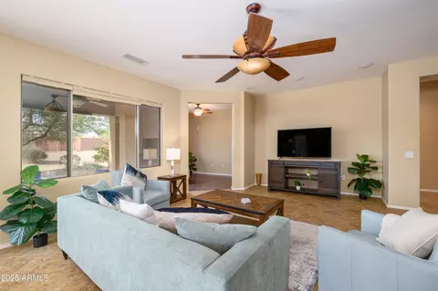 20972 N Canyon Whisper Dr, Surprise, AZ 85387