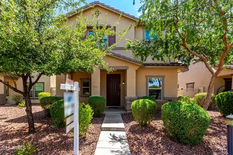 966 S Deerfield Ln, Gilbert, AZ 85296