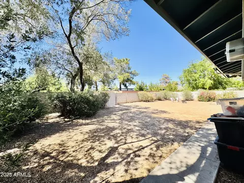 Exterior - 710 E La Jolla Dr, Tempe, AZ 85282 photo 8 of 9
