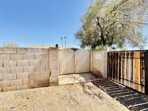 Exterior - 710 E La Jolla Dr, Tempe, AZ 85282 photo 5 of 9