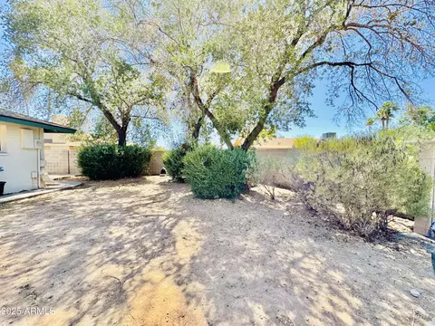 Exterior - 710 E La Jolla Dr, Tempe, AZ 85282 photo 7 of 9