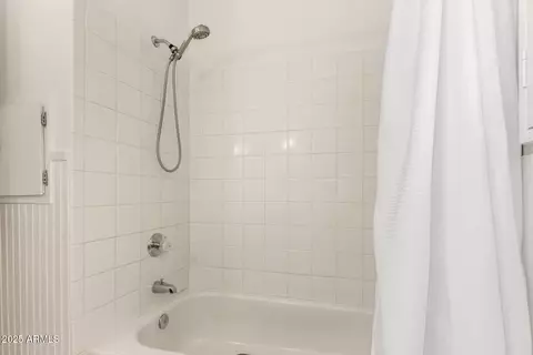 Bath - 516 E Lodge Dr, Tempe, AZ 85283 photo 4 of 4