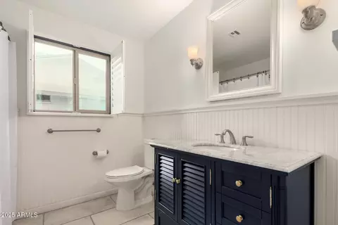 Bath - 516 E Lodge Dr, Tempe, AZ 85283 photo 3 of 4