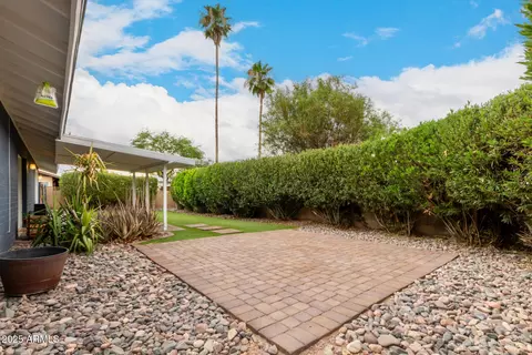 Exterior - 516 E Lodge Dr, Tempe, AZ 85283 photo 2 of 4