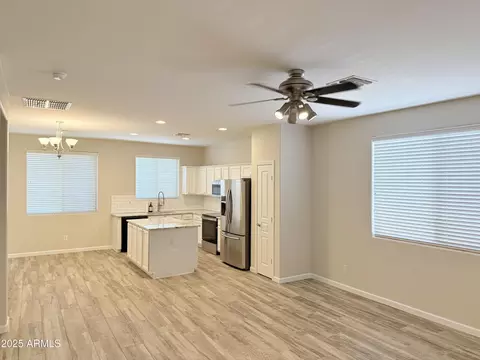 3748 E Chickadee Rd, Gilbert, AZ 85297 photo 5