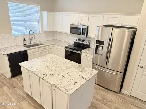 3748 E Chickadee Rd, Gilbert, AZ 85297 photo 7