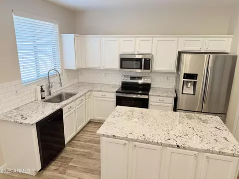 3748 E Chickadee Rd, Gilbert, AZ 85297 photo 8