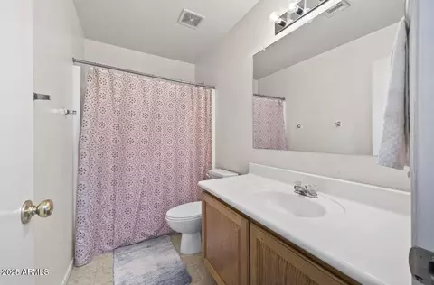 Bath - 2930 W Carson Rd, Phoenix, AZ 85041 photo 4 of 5