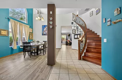 Entry Way - 2930 W Carson Rd, Phoenix, AZ 85041 photo 1 of 9