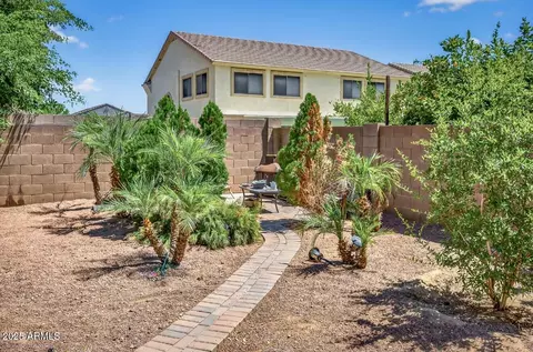 Exterior - 2930 W Carson Rd, Phoenix, AZ 85041 photo 4 of 4