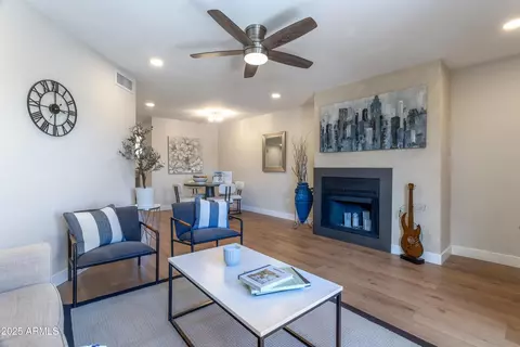 11640 N 51st Ave #221, Glendale, AZ 85304
