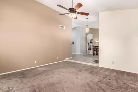 402 E Stonebridge Dr, Gilbert, AZ 85234 photo 5