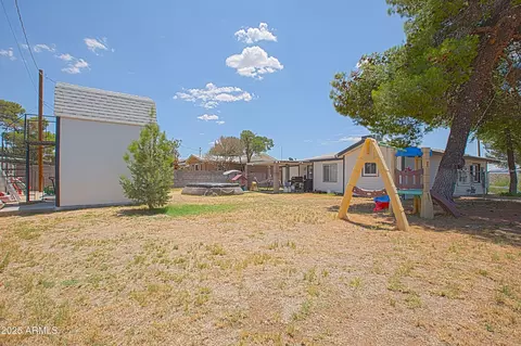 1131 E Saguaro Dr, Globe, AZ 85501 photo 3