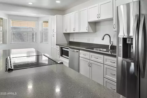 426 E Morrow Dr, Phoenix, AZ 85024 photo 13