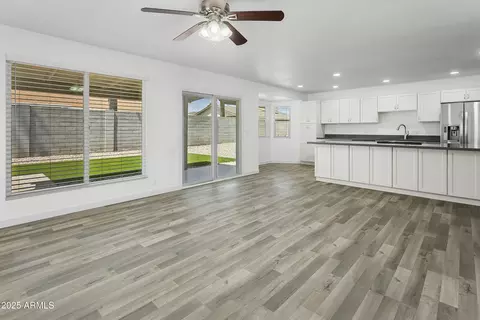 426 E Morrow Dr, Phoenix, AZ 85024 photo 7