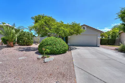 835 S Modine Ln, Gilbert, AZ 85296 photo 2