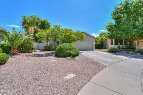 835 S Modine Ln, Gilbert, AZ 85296 photo 4