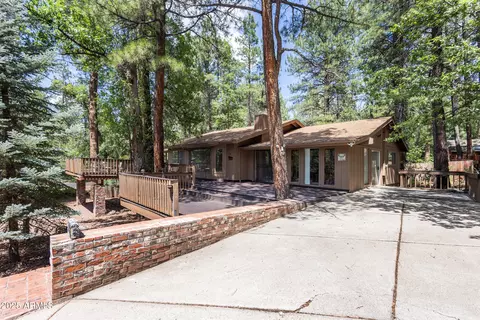 17525 Bluejay Cir, Munds Park, AZ 86017