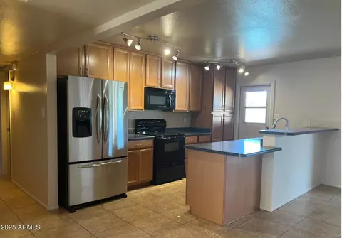 420 E Laguna Dr, Tempe, AZ 85282 photo 3