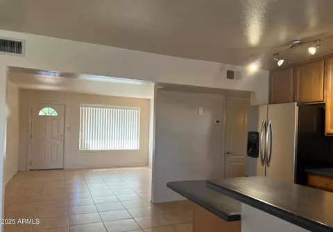 420 E Laguna Dr, Tempe, AZ 85282 photo 2