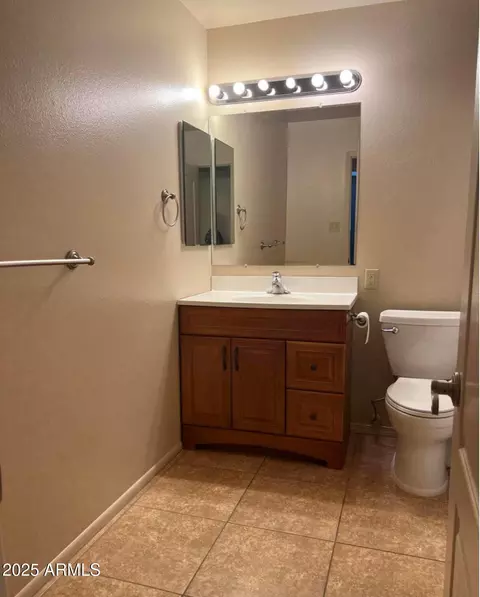 420 E Laguna Dr, Tempe, AZ 85282 photo 8