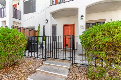 Exterior - 3150 E Beardsley Rd #1062, Phoenix, AZ 85050 photo 2 of 14