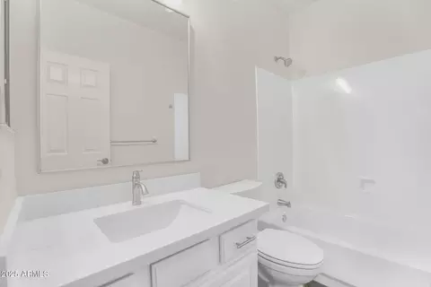 Bath - 4323 E Reins Rd, Gilbert, AZ 85297 photo 4 of 5