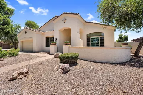 Exterior - 4323 E Reins Rd, Gilbert, AZ 85297 photo 3 of 13