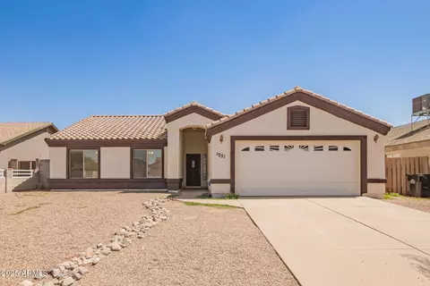 9051 W Oneida Dr, Arizona City, AZ 85123