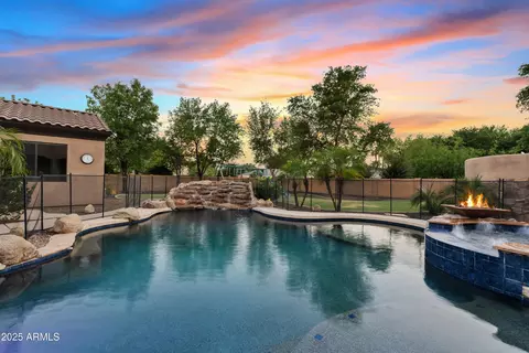 Exterior - 2815 E Arrowhead Trl, Gilbert, AZ 85297 photo 6 of 8