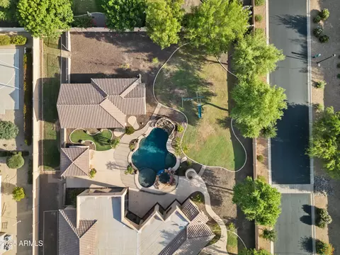 View/Area - 2815 E Arrowhead Trl, Gilbert, AZ 85297 photo 3 of 4