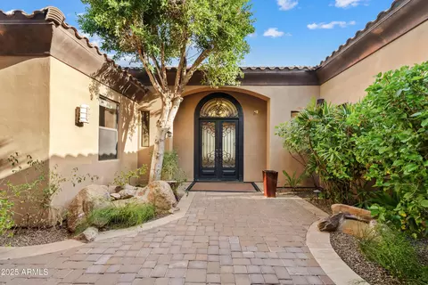 Exterior - 2815 E Arrowhead Trl, Gilbert, AZ 85297 photo 4 of 8