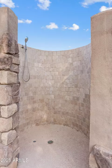 Bath - 2815 E Arrowhead Trl, Gilbert, AZ 85297 photo 7 of 7