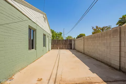1300 E Meadowbrook Ave, Phoenix, AZ 85014 photo 23