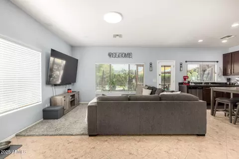 2103 W Carter Rd, Phoenix, AZ 85041 photo 7