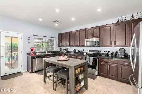 2103 W Carter Rd, Phoenix, AZ 85041 photo 10