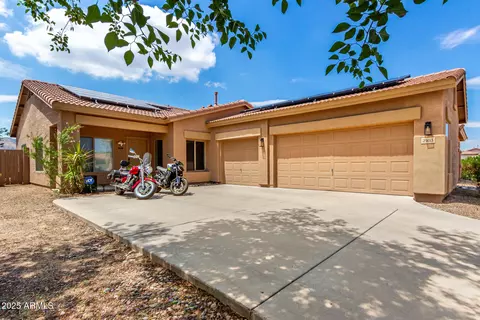 2103 W Carter Rd, Phoenix, AZ 85041 photo 2