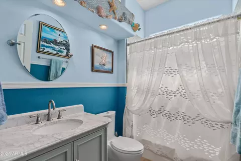 Bath - 2715 E Vista Dr, Phoenix, AZ 85032 photo 2 of 2