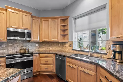 Kitchen - 2715 E Vista Dr, Phoenix, AZ 85032 photo 3 of 4