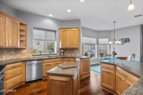 Kitchen - 2715 E Vista Dr, Phoenix, AZ 85032 photo 4 of 4