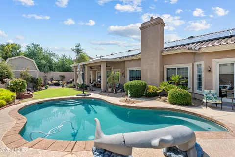 Exterior - 2715 E Vista Dr, Phoenix, AZ 85032 photo 5 of 9