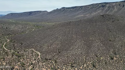000 W Butcher Camp Rd #-, White Hills, AZ 86445