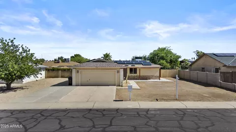 2220 W Sequoia Dr, Phoenix, AZ 85027