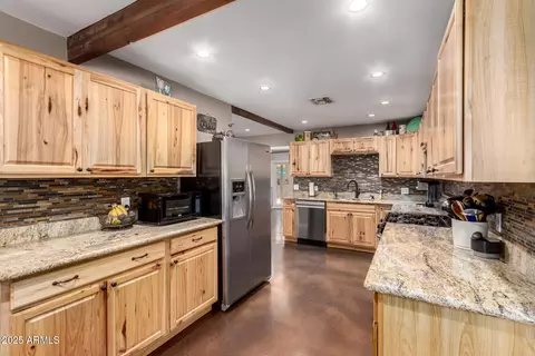 Kitchen - 6032 N 8th St, Phoenix, AZ 85014 photo 3 of 4